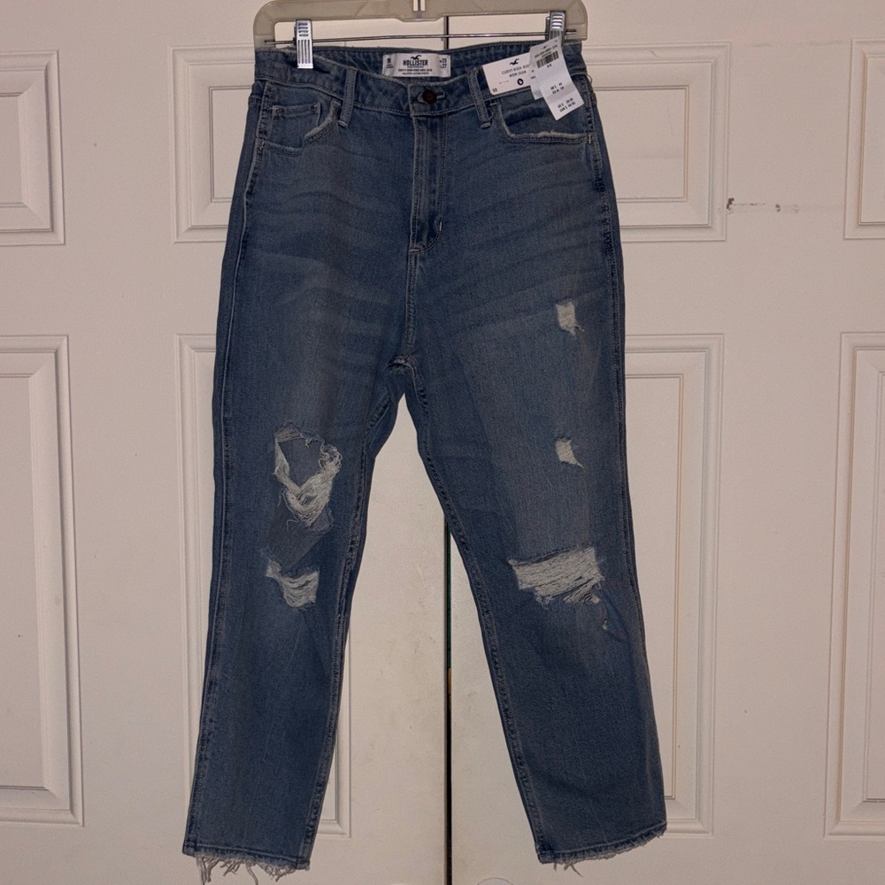 Hollister Curvy High Rise Mom Jeans